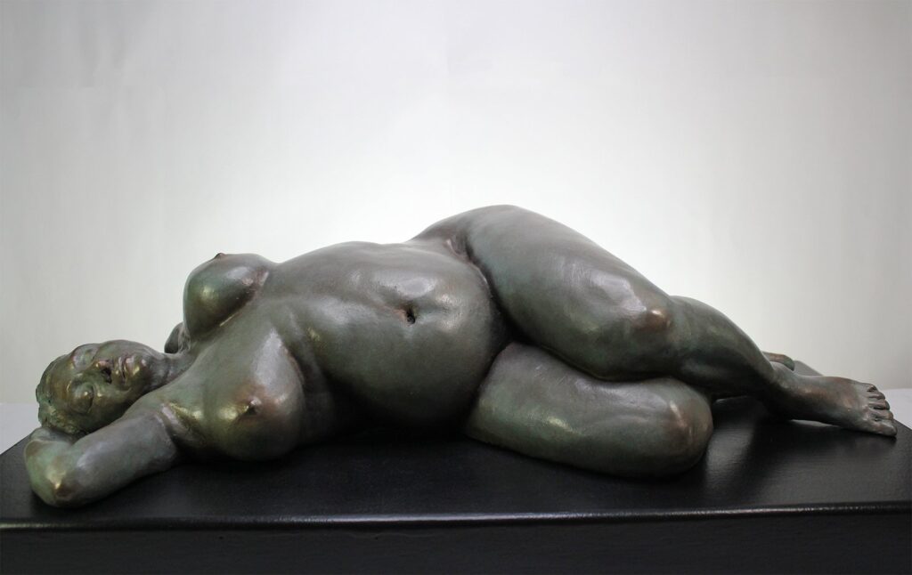 Reclining Nude, by Regiane Donadio, 2019, oil paint with wooden base