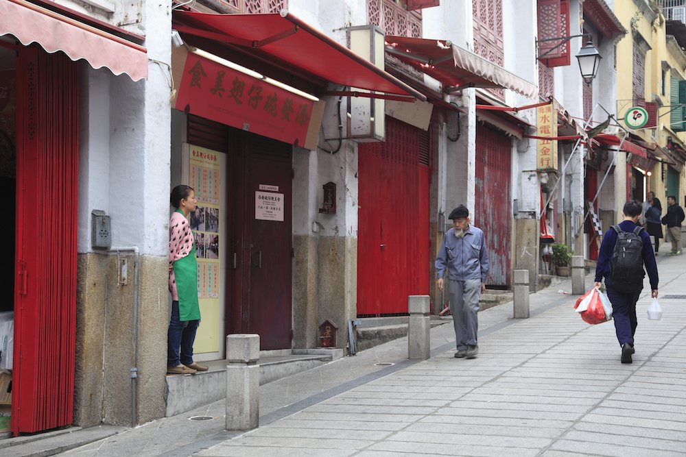 Rua da Felicidade, by Wendy Connett, 2013, photograph